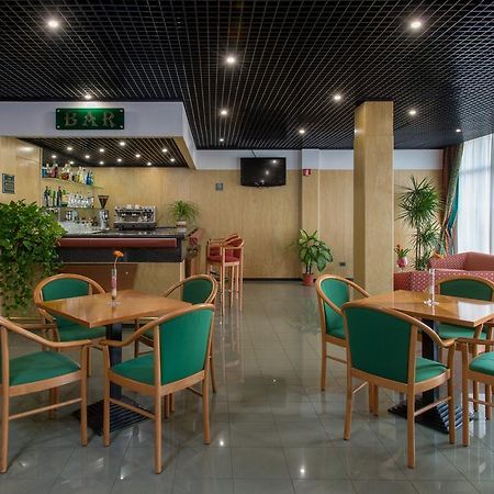 Meditur Hotel Pomezia Εξωτερικό φωτογραφία