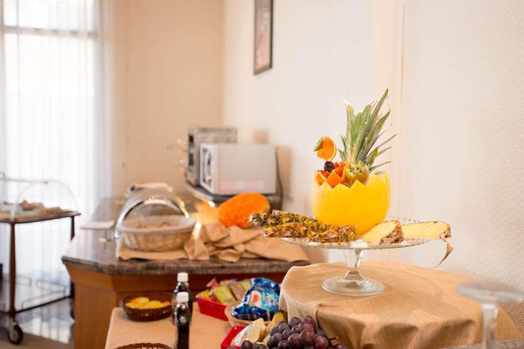 Meditur Hotel Pomezia Εστιατόριο φωτογραφία