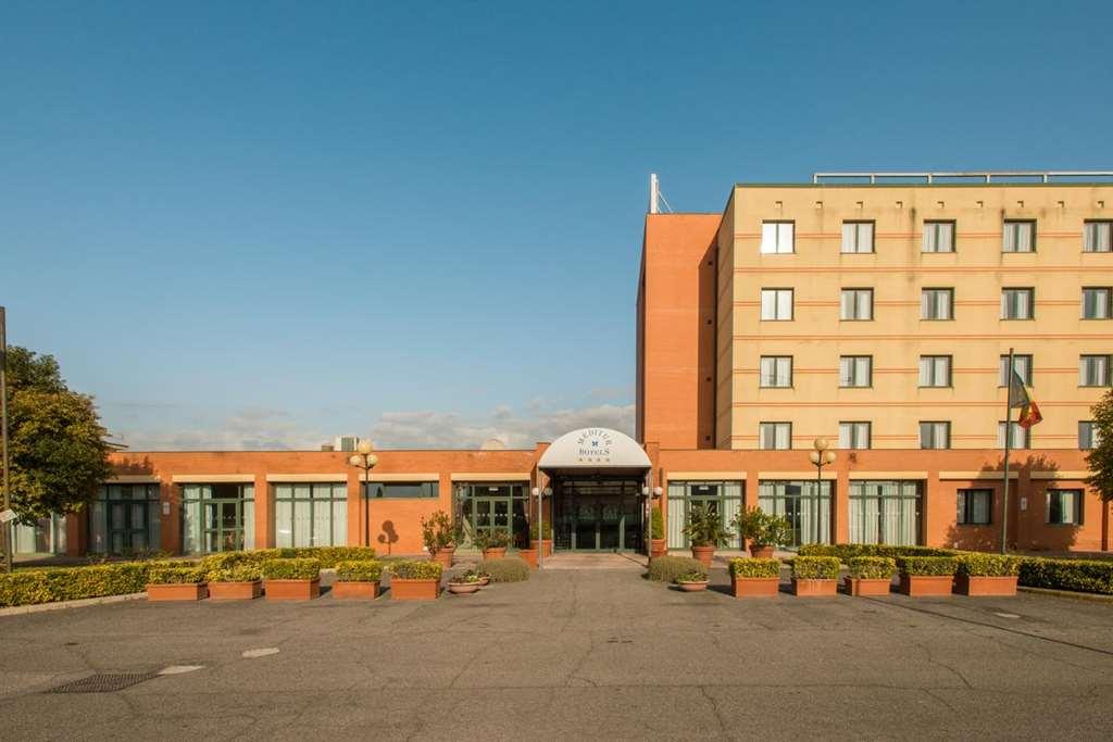 Meditur Hotel Pomezia Εξωτερικό φωτογραφία