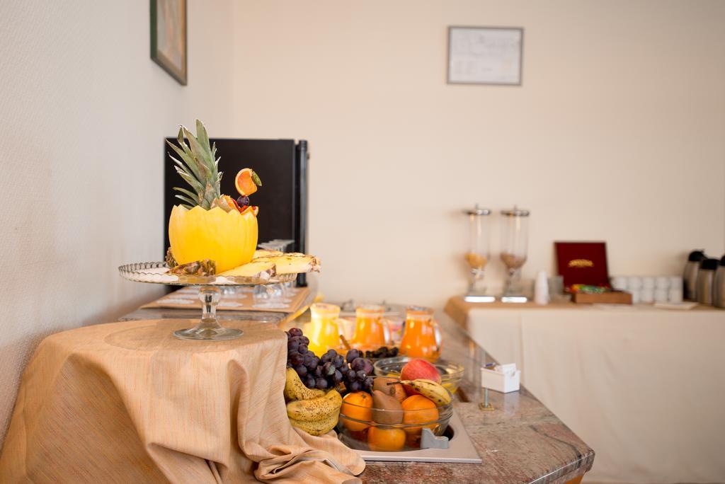 Meditur Hotel Pomezia Εξωτερικό φωτογραφία